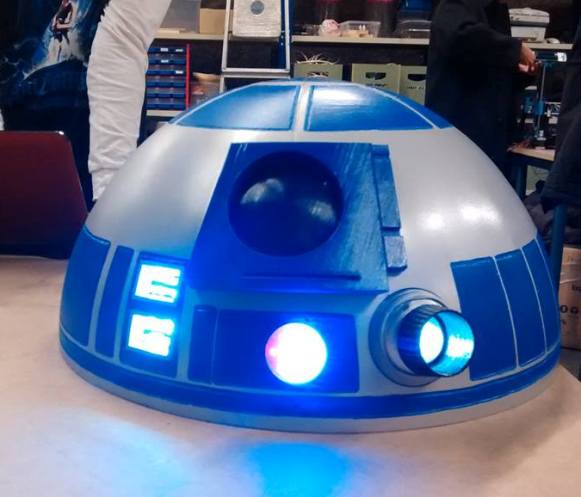 200px|thumb|left|Luces y pintura