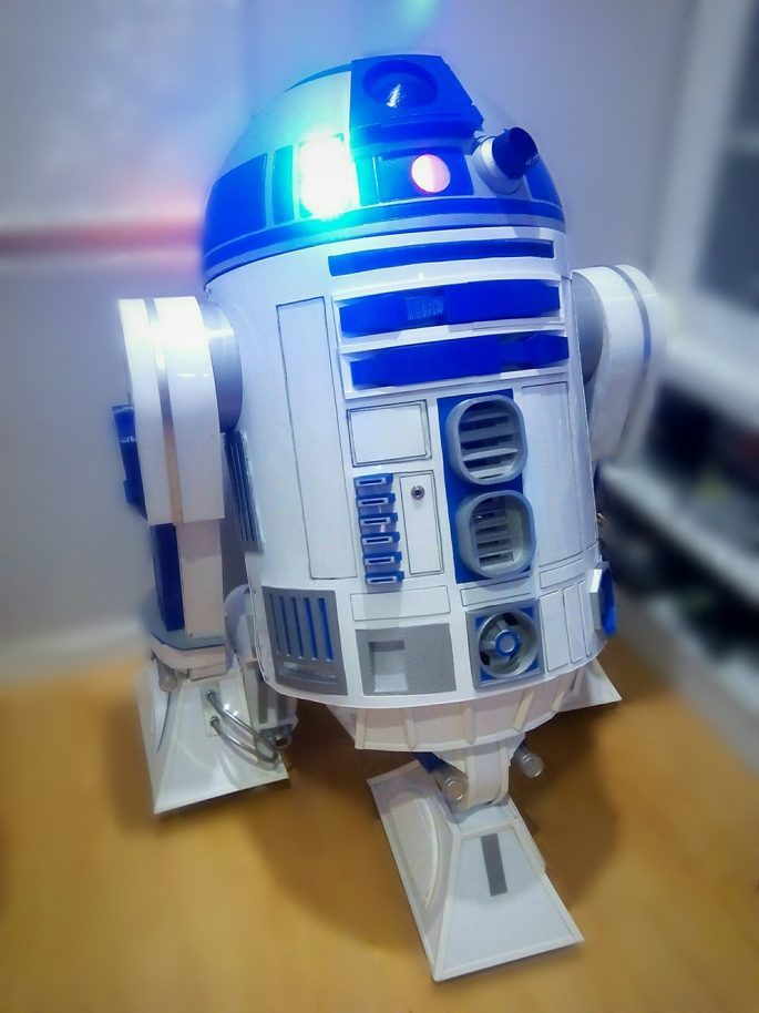 300px|thumb|left|R2 FINAL